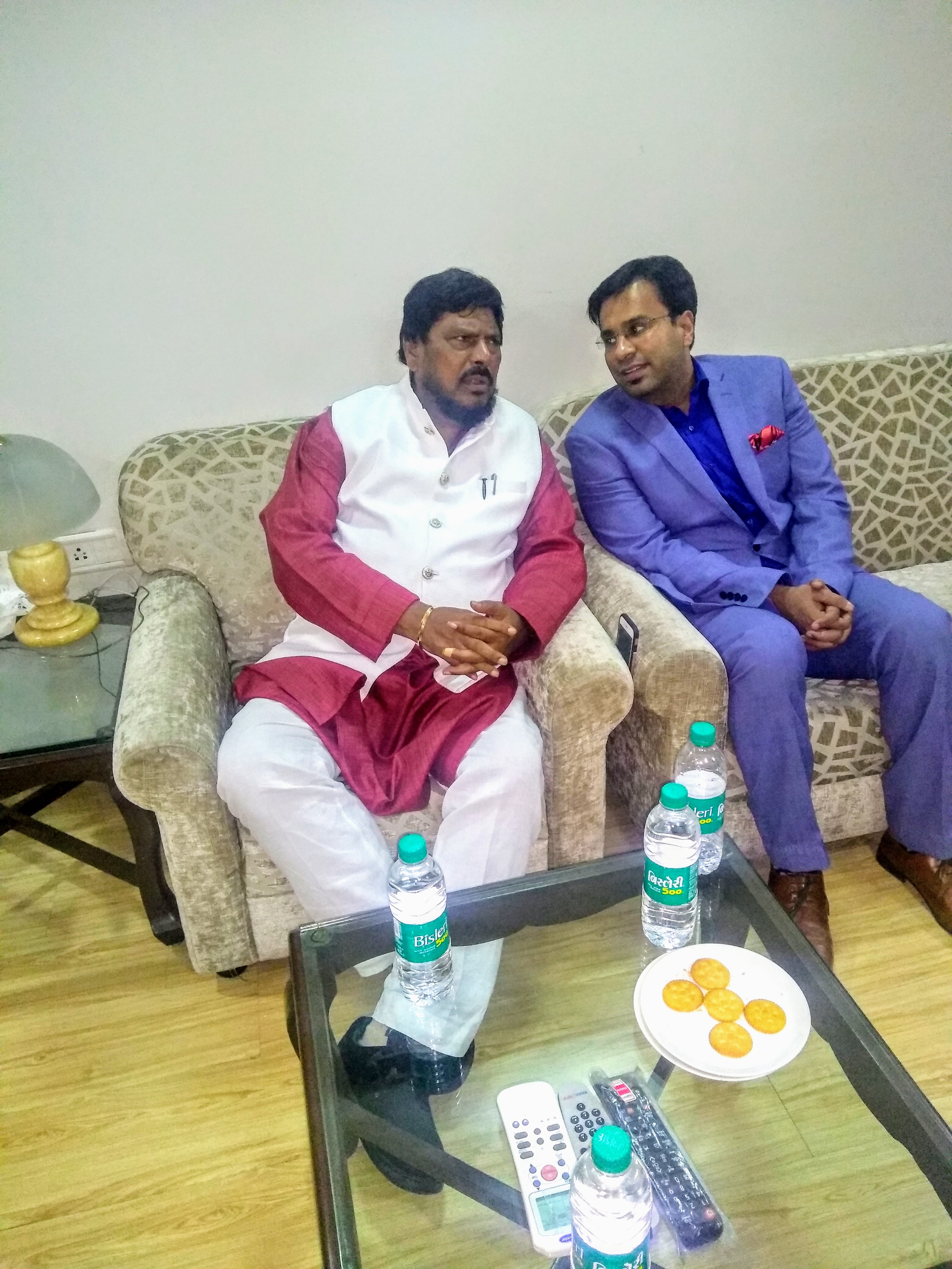 Dr.-Debraj-Shome-was-privileged-to-have-a-meeting-and-a-discussion-with-Union-Minister-of-State-for-Social-Justice-and-Empowerment-Shri-Ramdas-Athawale-ji-on-27th-November-2018-at-Mumbai